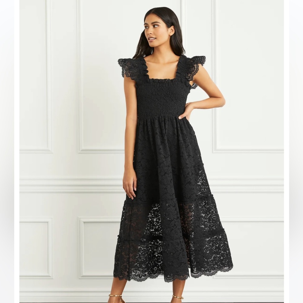 Hill house home Ellie napdress black lace collector